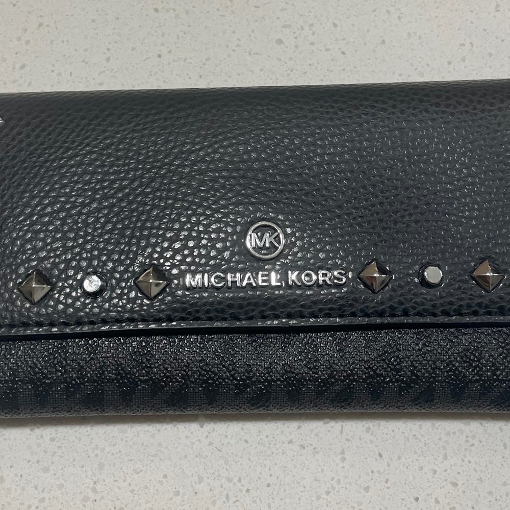 Michael Kors Trifold Wallet